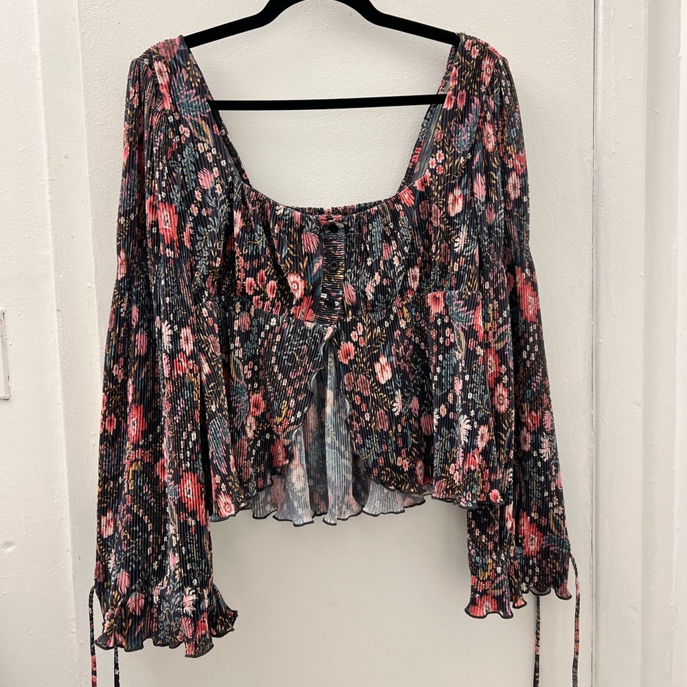 Floral bell sleeve top